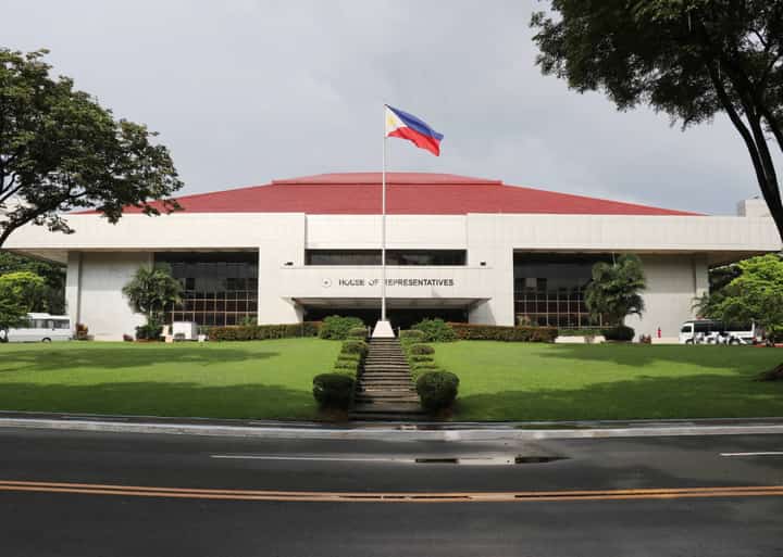 Lawmakers push gun safety, social media reforms anew