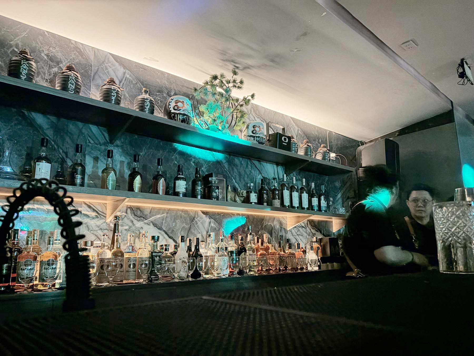 Transit 5915 sets the pace for Poblacion nightlife