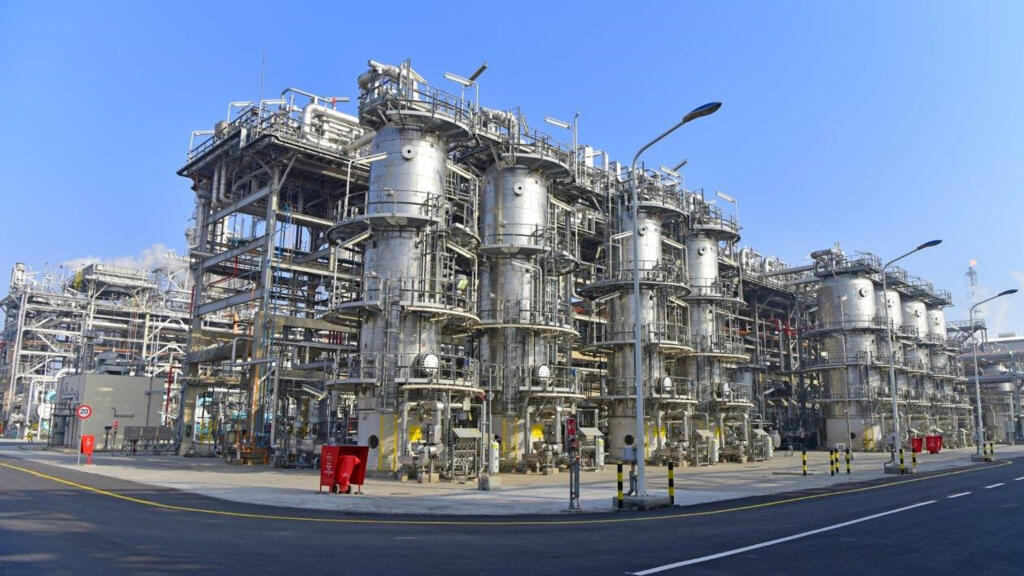 Kuwait refinery hit as Iran missile production continues