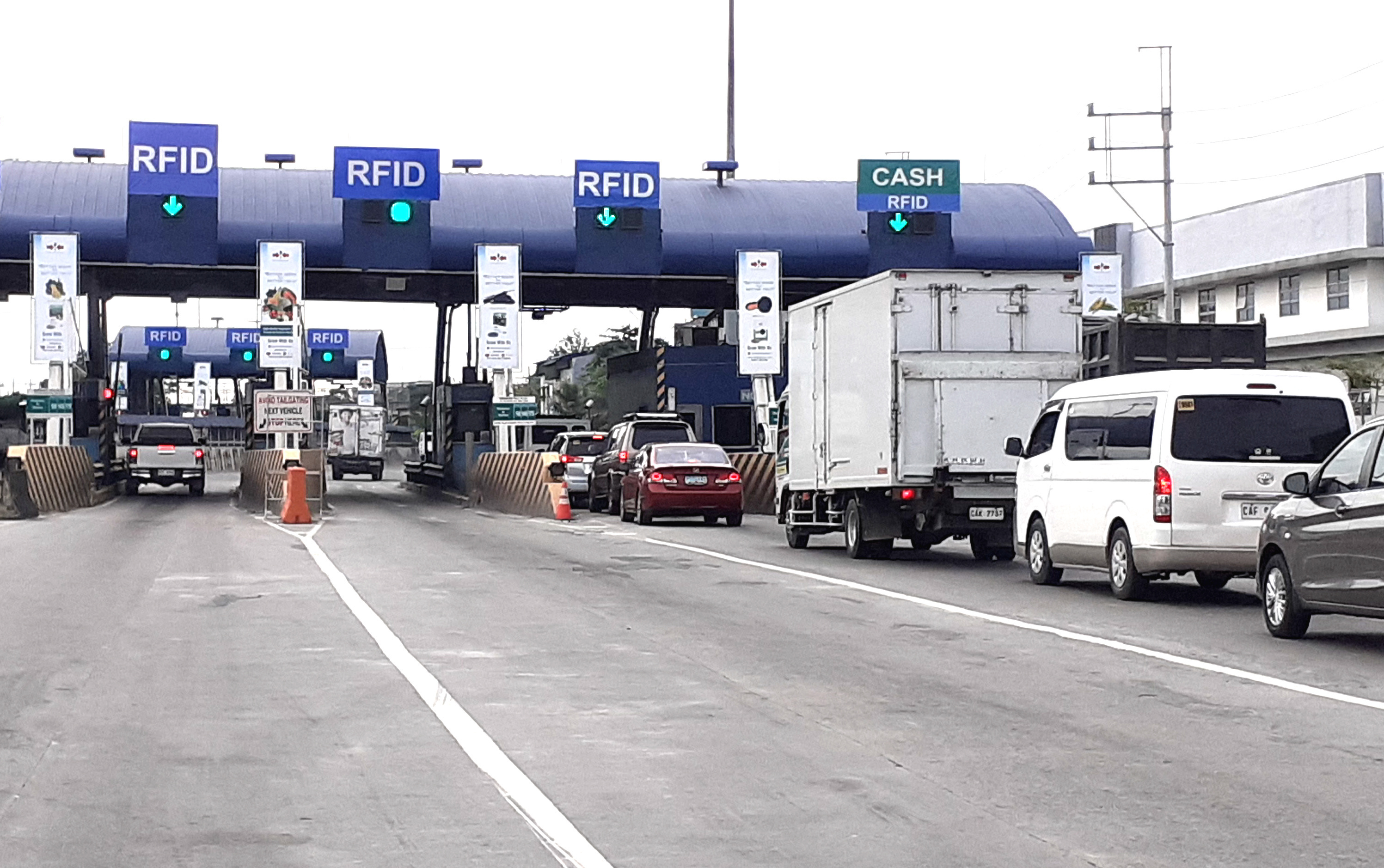 Toll discount offers relief for PUVs, buses, freight operators