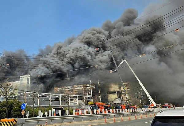 14 missing in South Korea car plant blaze