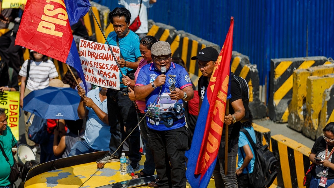 PISTON-NCR stages Pasig protest vs DOTr service contracting program
