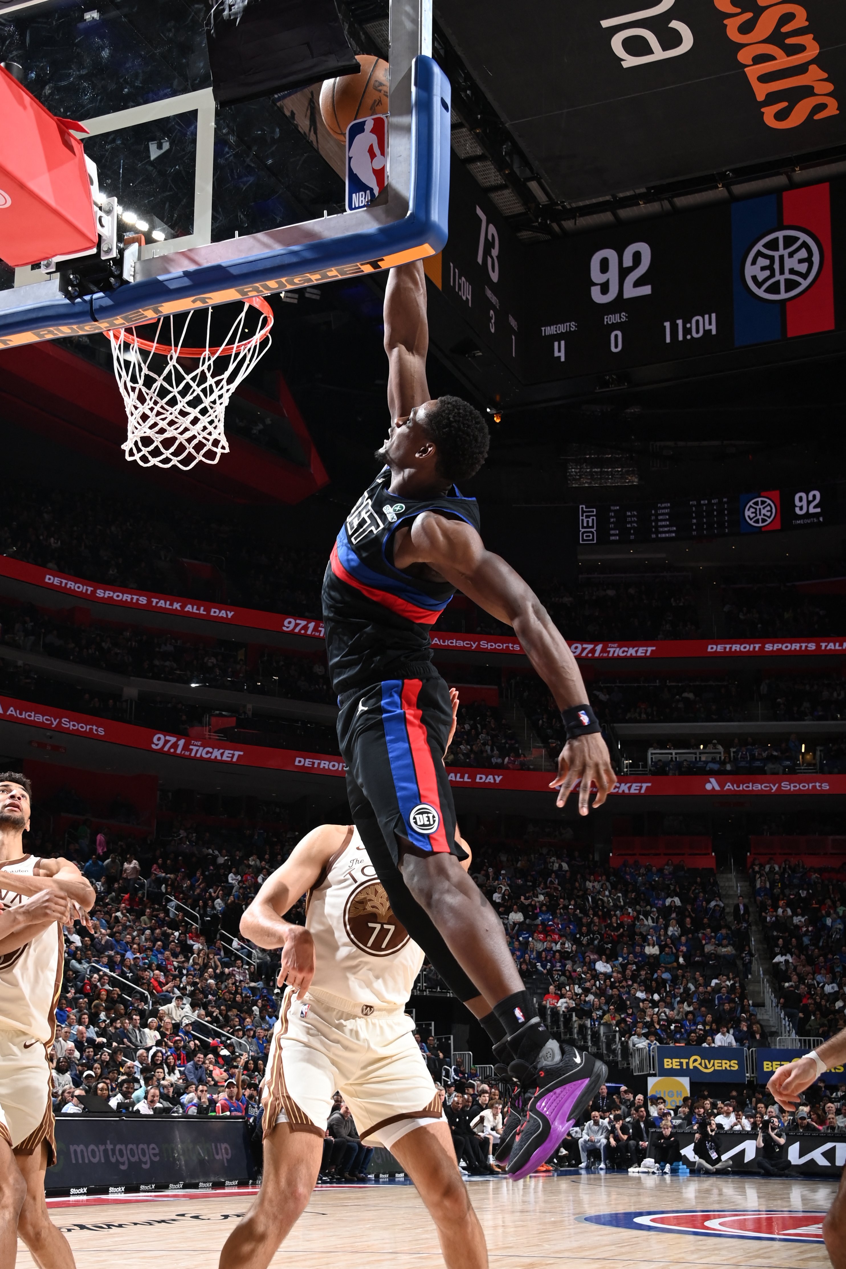Pistons whip Warriors, pluck playoff slot