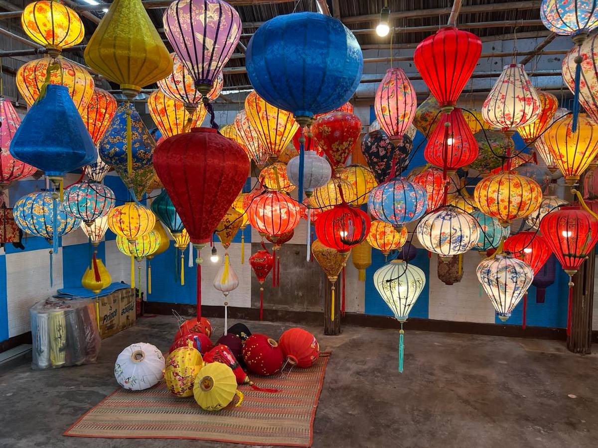 WITNESS lantern-making.