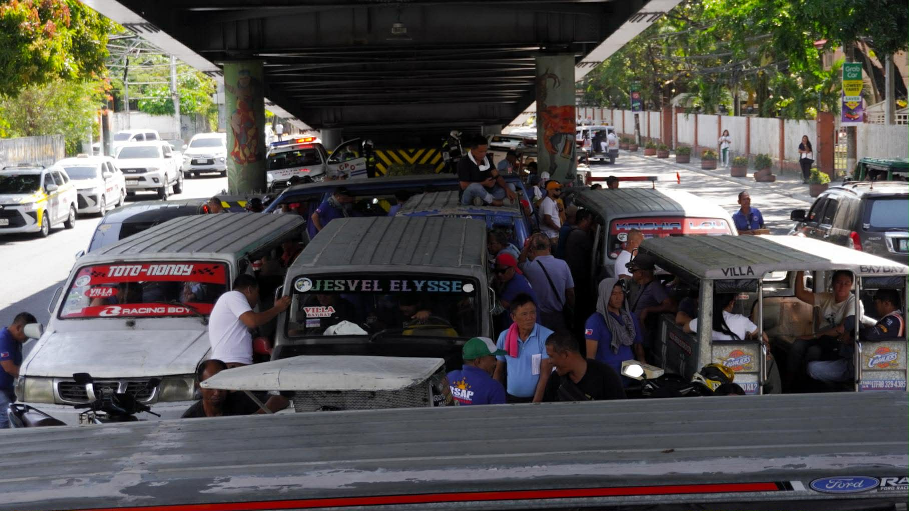 Gov’t weighs transport fare hikes, expanded fuel subsidies
