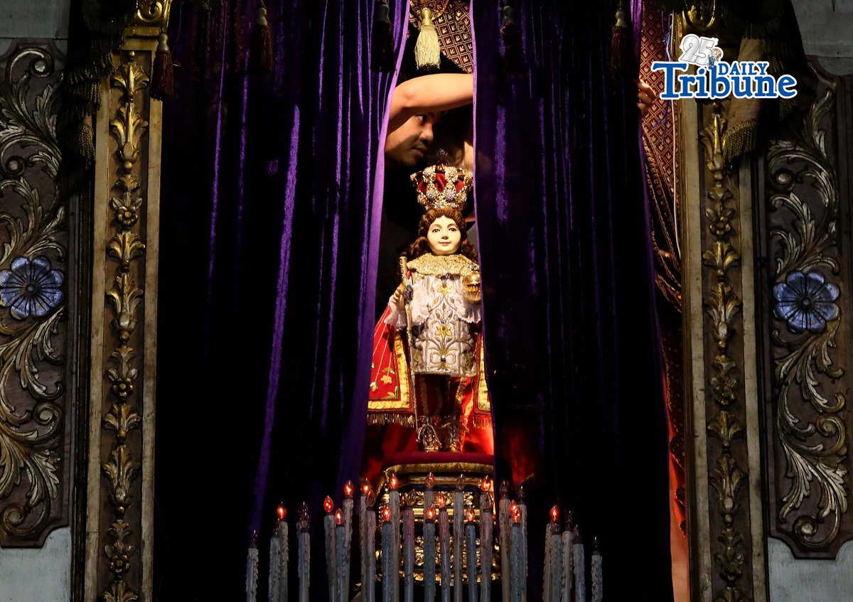 Personnel at Sto. Niño Parish Shrine in Brgy. Bago Bantay cover statues and sacred images in purple cloth, symbolizing both the sorrow of sin and the royal dignity of Christ. The veiling reflects Christ’s hiding during his Passion and prepares the faithful for the joy of Easter.