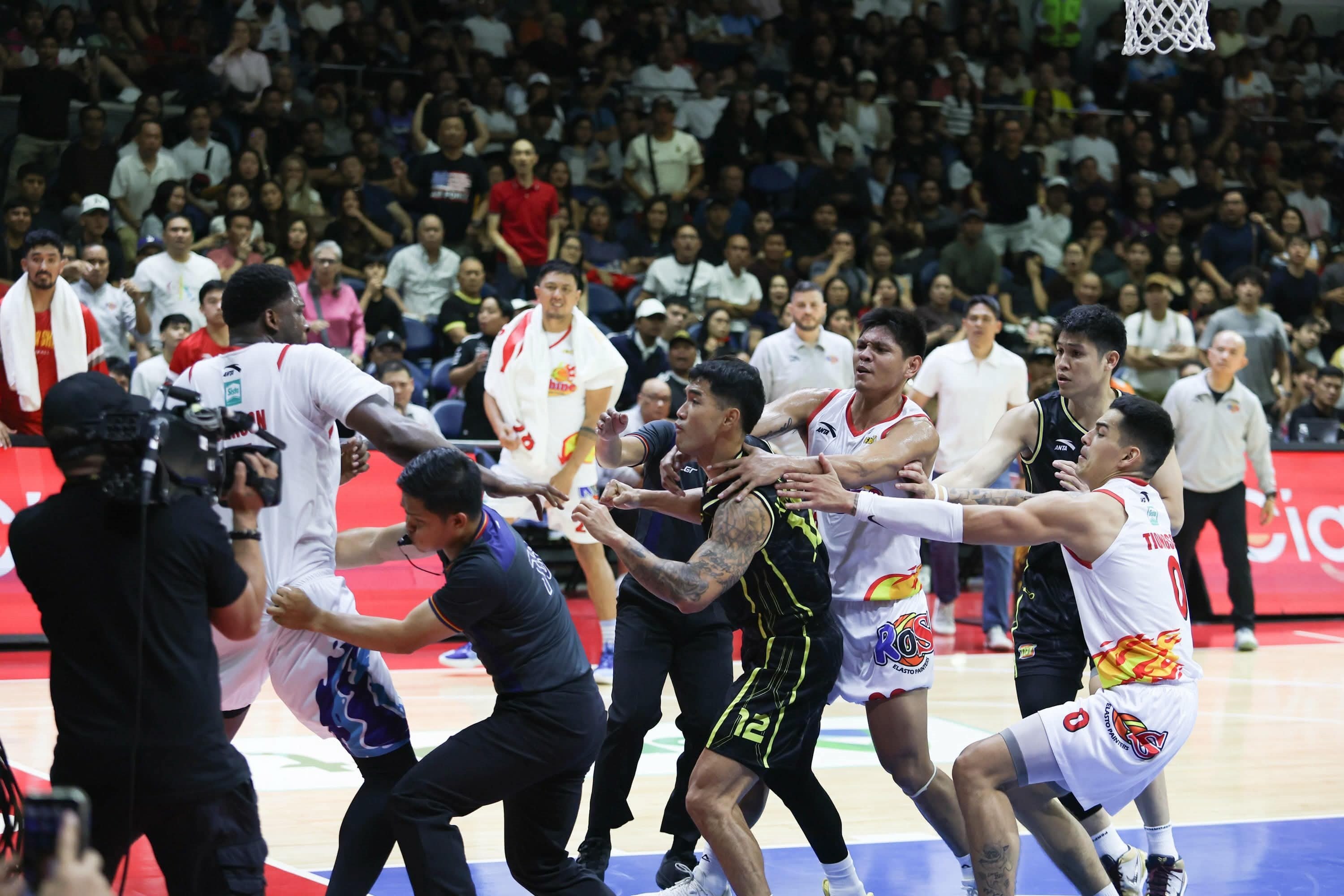 PBA suspends, fines ‘Thrilla’ punchers
