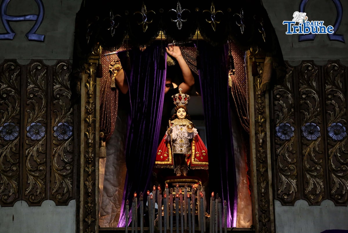 Statues veiled for lent at Quezon City Church