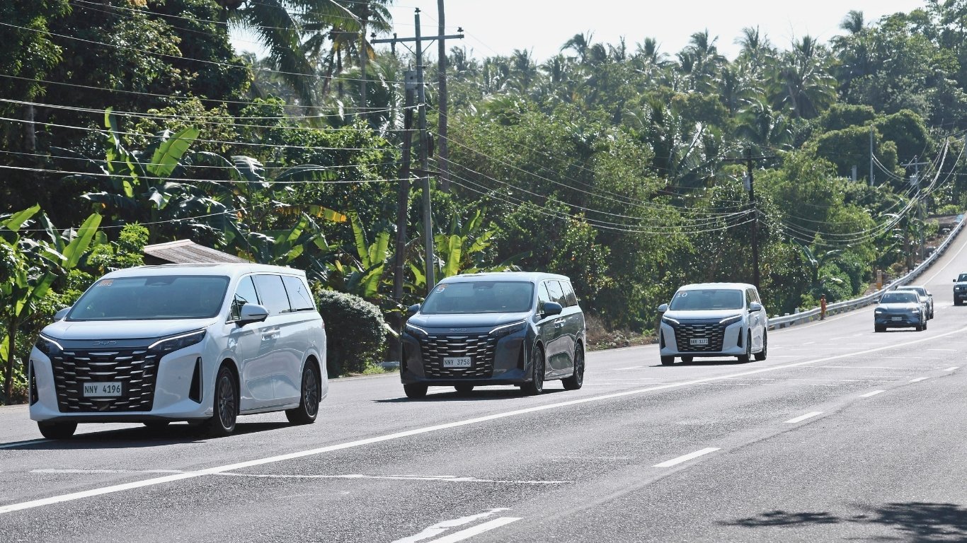 Seal 5 impresses in BYD DM-i Drive South