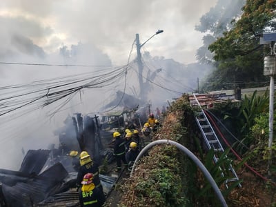 30 families displaced in UP Campus fire