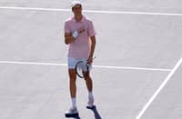 Sinner, defending champ Mensik advance to third round at Miami Open