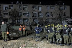 Iran missile strikes wound over 100 in two south Israel towns