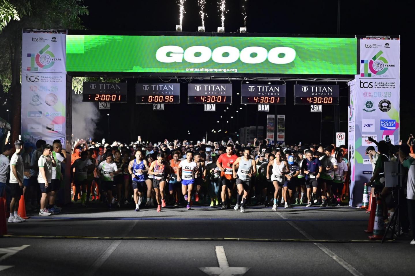 Clark marathon draws 8,000 runners in 16th year