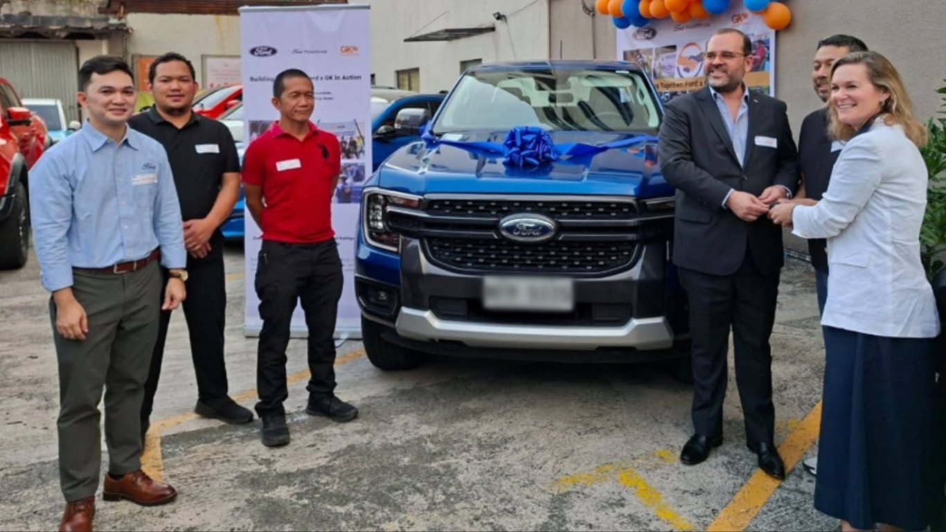Ford backs GK through Ranger donation