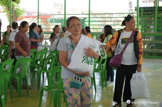 OVP brings RIICE aid to solo parents in Laguna