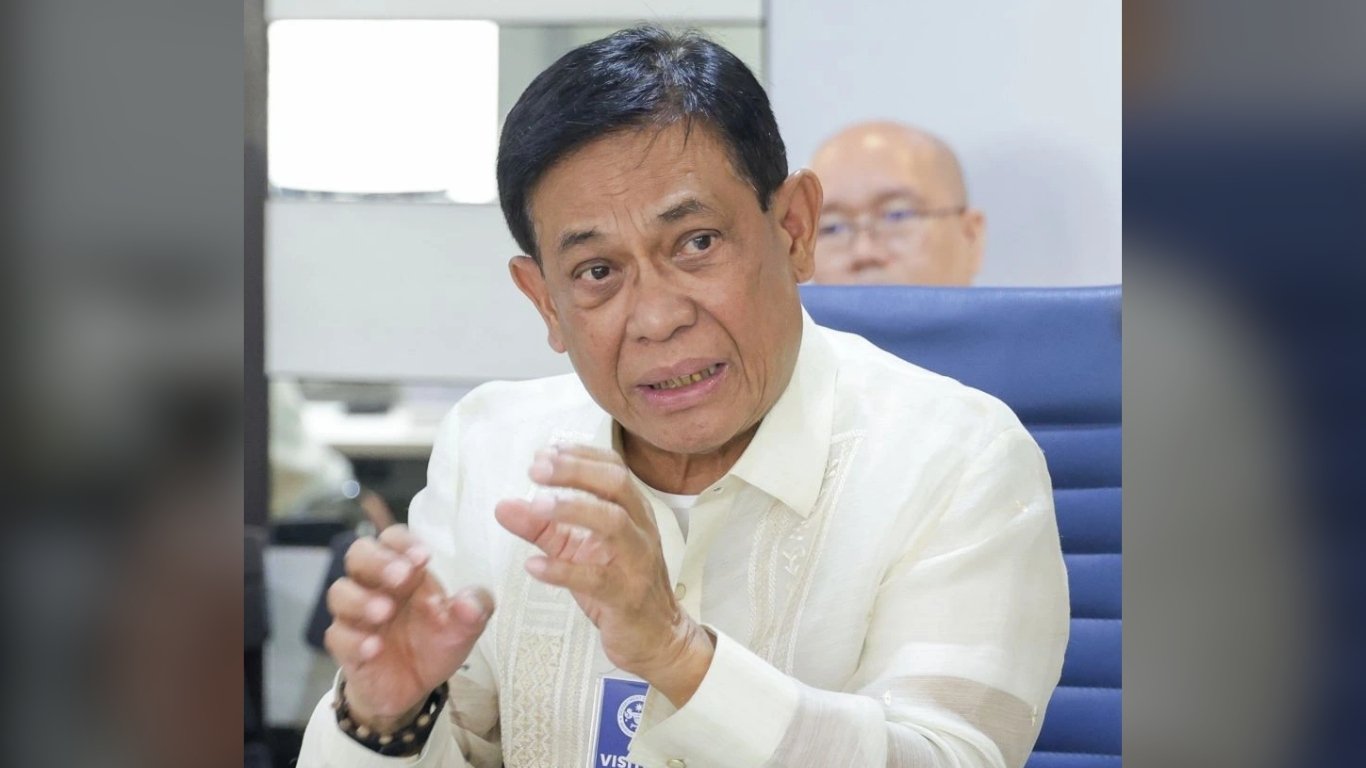SEC firm on broker-directors term limits