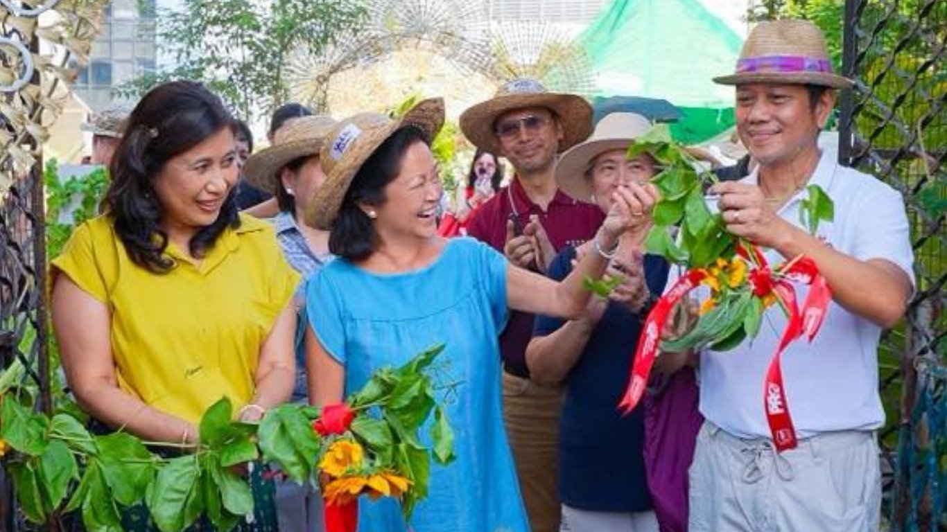 Urban farm in heart of BGC awes FL