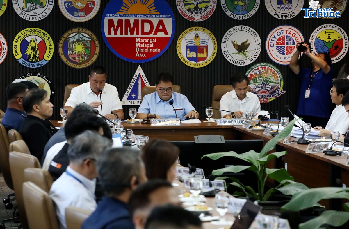 (March 24 2026) Metropolitan Manila Development Authority (MMDA) Chairman Atty. Don Artes, together with Department of Public Works and Highways Secretary Vince Dizon and Metro Manila Council President and San Juan City Mayor Francis Zamora, led a Metro Manila Council meeting on Tuesday, March 24, 2026, in Pasig City, with Mayors from Metro Manila, Mandaluyong, Pasig, Malabon. The meeting tackled agenda items on the truck ban, the Unified Vehicular Volume Reduction Program exemption for fuel trucks, and Oplan Kontra Baha in Greater Metro Manila. Photo/Analy Labor