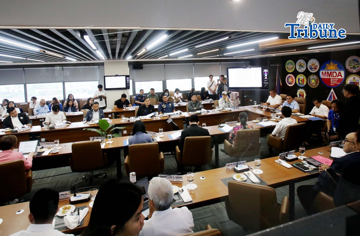 (March 24 2026) Metropolitan Manila Development Authority (MMDA) Chairman Atty. Don Artes, together with Department of Public Works and Highways Secretary Vince Dizon and Metro Manila Council President and San Juan City Mayor Francis Zamora, led a Metro Manila Council meeting on Tuesday, March 24, 2026, in Pasig City, with Mayors from Metro Manila, Mandaluyong, Pasig, Malabon. The meeting tackled agenda items on the truck ban, the Unified Vehicular Volume Reduction Program exemption for fuel trucks, and Oplan Kontra Baha in Greater Metro Manila. Photo/Analy Labor