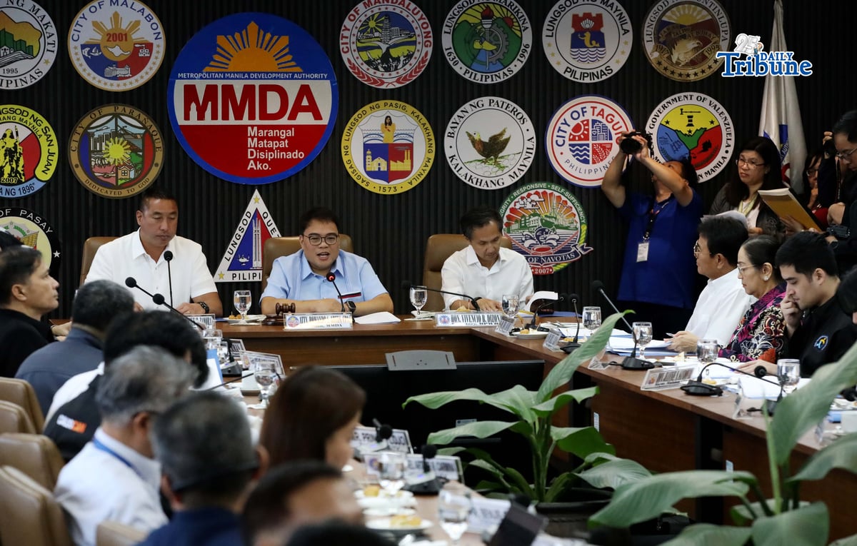 (March 24 2026) Metropolitan Manila Development Authority (MMDA) Chairman Atty. Don Artes, together with Department of Public Works and Highways Secretary Vince Dizon and Metro Manila Council President and San Juan City Mayor Francis Zamora, led a Metro Manila Council meeting on Tuesday, March 24, 2026, in Pasig City, with Mayors from Metro Manila, Mandaluyong, Pasig, Malabon. The meeting tackled agenda items on the truck ban, the Unified Vehicular Volume Reduction Program exemption for fuel trucks, and Oplan Kontra Baha in Greater Metro Manila. Photo/Analy Labor