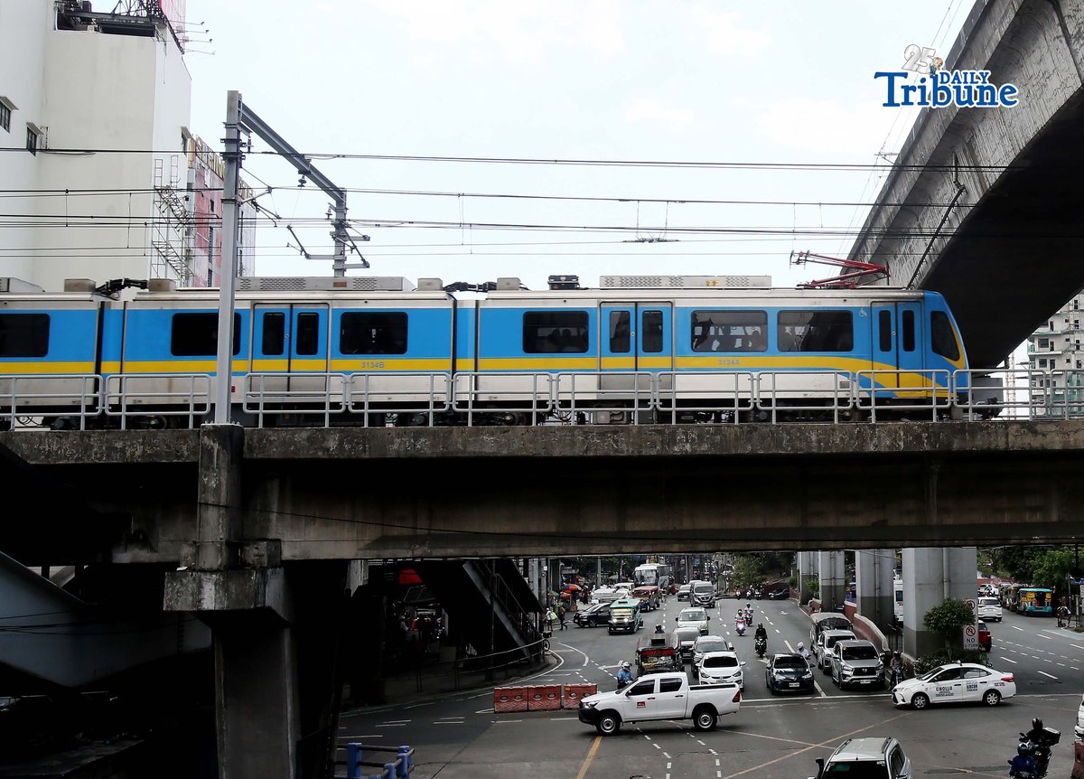 (March 24 2026) Metro Rail Transit (MRT-3) dalian train seen running on the train track in Quezon City, on Monday March 23 2026. The MRT-3 will suspend operations from April 2 (Holy Thursday) to April 5 (Easter Sunday), 2026, as it conducts its annual Holy Week maintenance activities, Trains will operate normally from March 30, 2026, to April 1, 2026, prior to the scheduled closure. Photo/Analy Labor