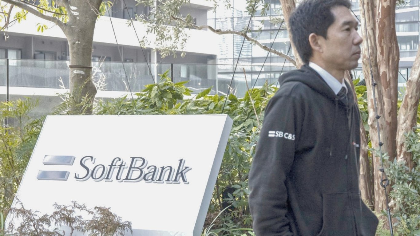 SoftBank’s $33-B energy gamble