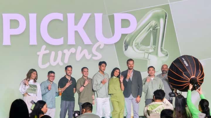 BRAND ambassadors Donny and Hannah Pangilinan with Pickup Coffee executives.