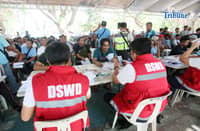 (March 25 2026) Department of Social Welfare and Development (DSWD) distributed ₱5,000 in cash assistance from the government as fuel prices rise, on Wednesday, March 25, 2026, in Quezon City Circle, to jeepney drivers, aimed to help affected drivers cope with higher fuel costs. Photo/Analy Labor