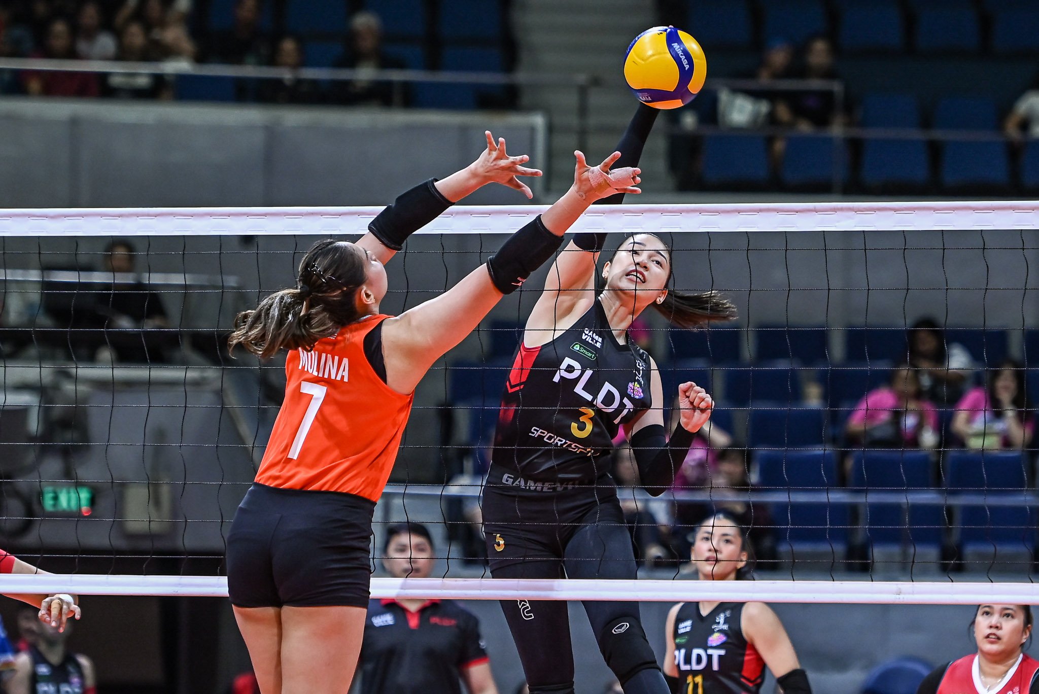 High-speed rally: Third-set uprising sends PLDT to semis