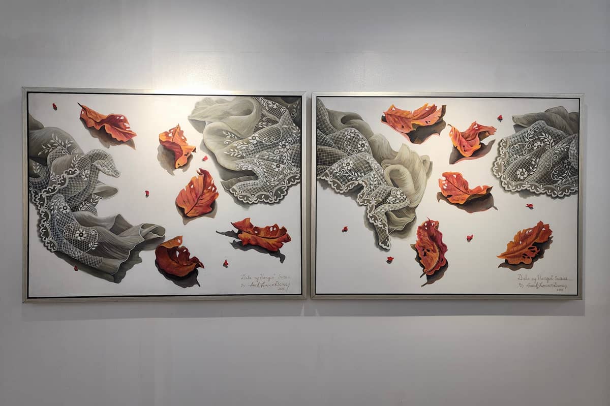 ‘DALA ng Hangin Series 1’ and ‘Dala ng Hanging Series II,’ acrylic on canvas, 2018, 122 x 91 cm.