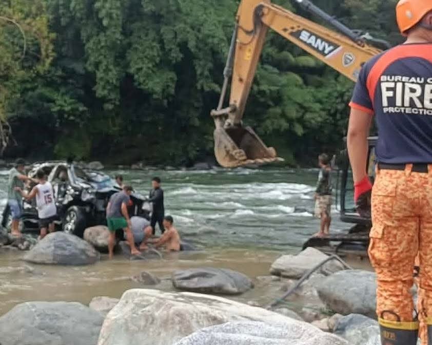 1 missing, 5 hurt as SUV swept by river in Benguet