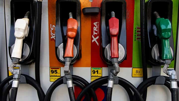 Stocks pull back as oil prices surge