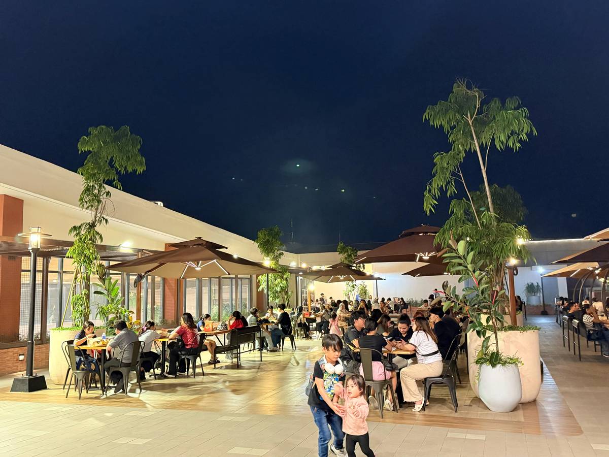 THE parasols in SM City Bicutan’s Sky Garden efficiently provide five hours of nighttime lighting for only three hours of daytime charge.