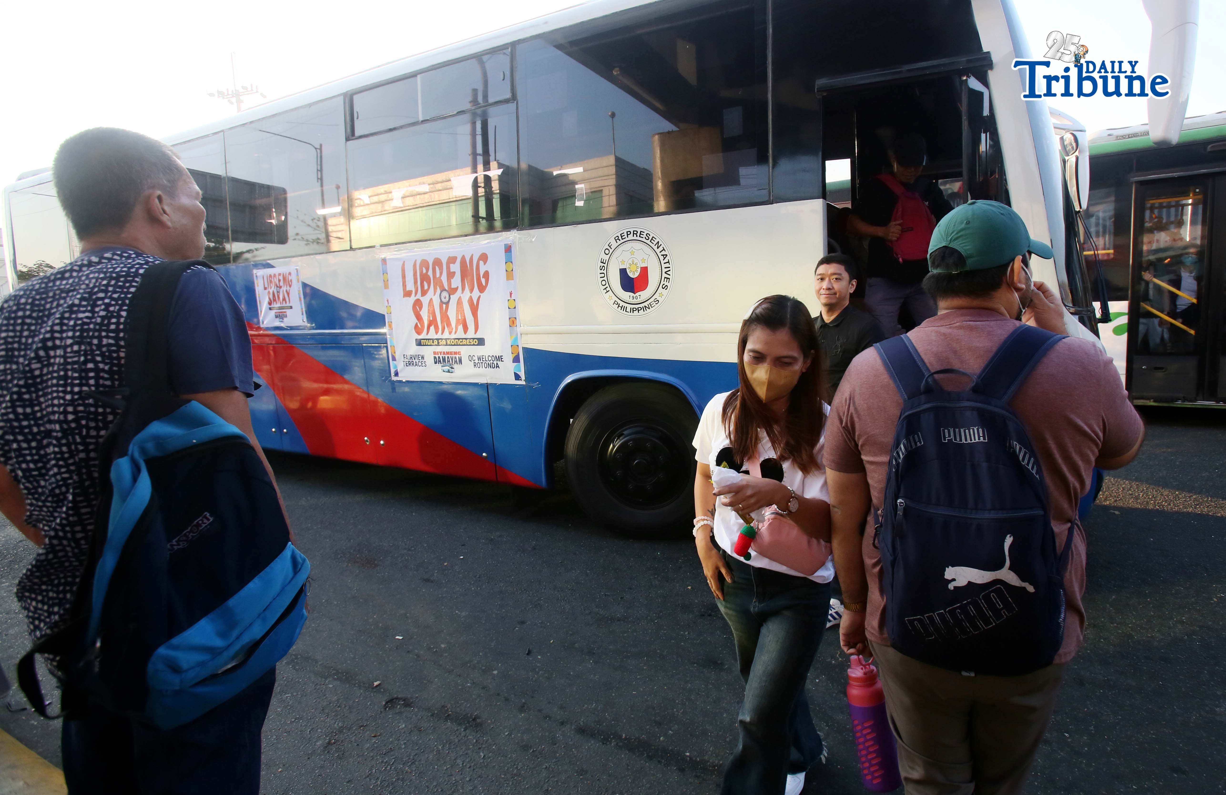 More vehicles, routes added in second day of ‘Libreng Sakay’