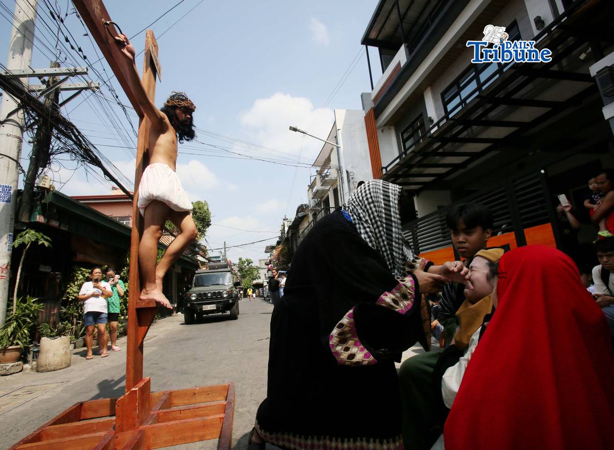 (March 28 2026) The Diocesan Shrine and Parish of Our Lady of Light, youth members take part in the Living Stations of the Cross in Barangay San Juan in Cainta on Saturday, March 28, 2026. The annual Lenten tradition, led by the parish youth ministry, brings the community together as they reenact Christ’s passion while moving through selected barangays. Cainta, Rizal, is recognized as the "Senakulo Capital of the Philippines" for its deep-rooted Holy Week tradition of performing theatrical re-enactments of the passion, death, and resurrection of Jesus Christ. Since 1904, the town has staged elaborate Passion plays involving multiple local groups. Photo/Analy Labor