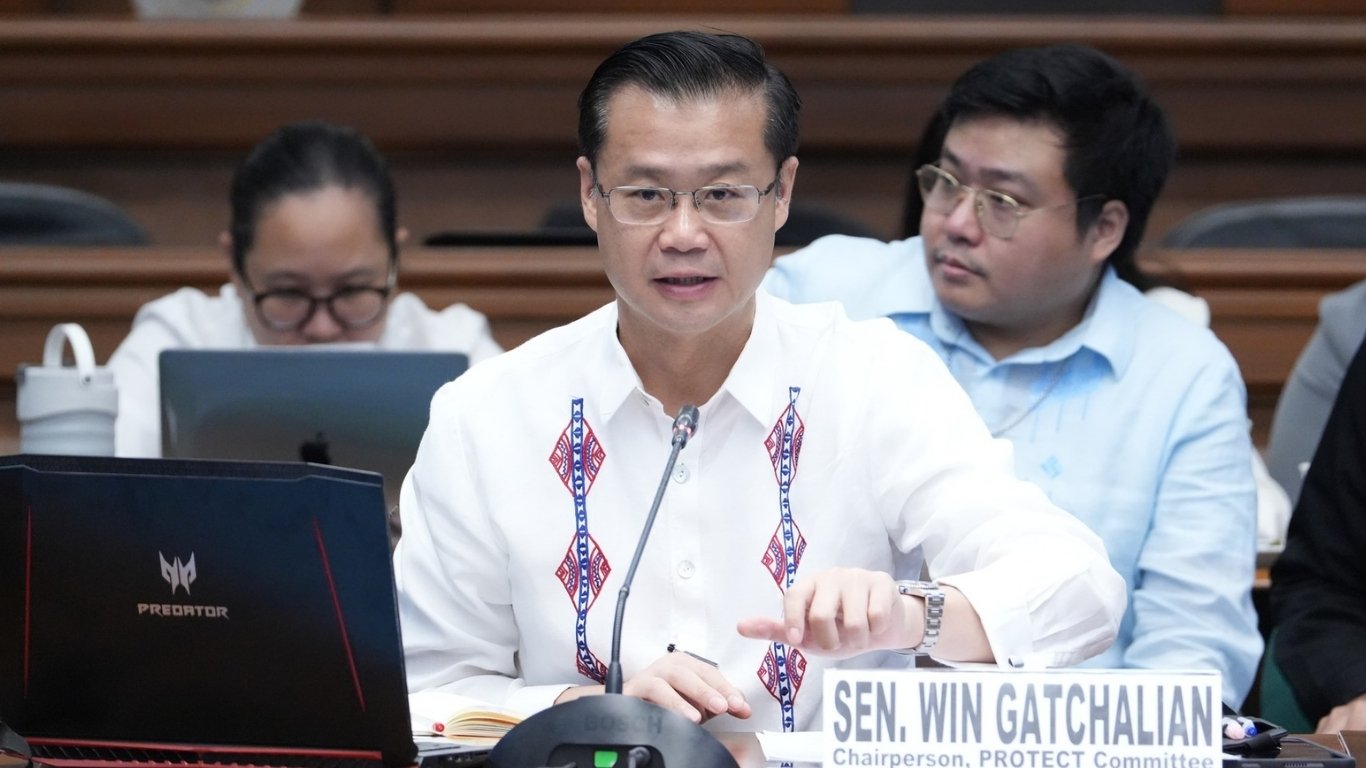 Malacanang pressed to hold talks with Iran to ensure Philippine-bound oil safe passage