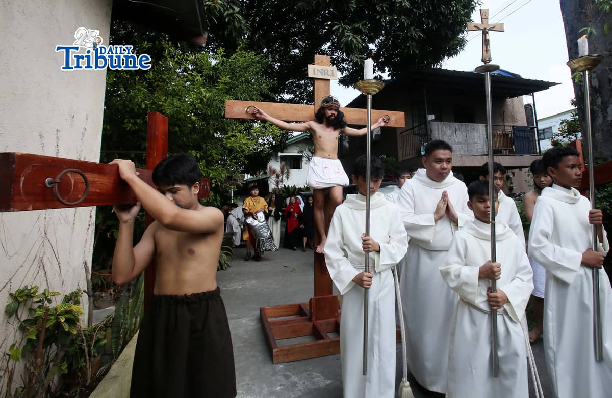 (March 28 2026) The Diocesan Shrine and Parish of Our Lady of Light, youth members take part in the Living Stations of the Cross in Barangay San Juan in Cainta on Saturday, March 28, 2026. The annual Lenten tradition, led by the parish youth ministry, brings the community together as they reenact Christ’s passion while moving through selected barangays. Cainta, Rizal, is recognized as the "Senakulo Capital of the Philippines" for its deep-rooted Holy Week tradition of performing theatrical re-enactments of the passion, death, and resurrection of Jesus Christ. Since 1904, the town has staged elaborate Passion plays involving multiple local groups. Photo/Analy Labor