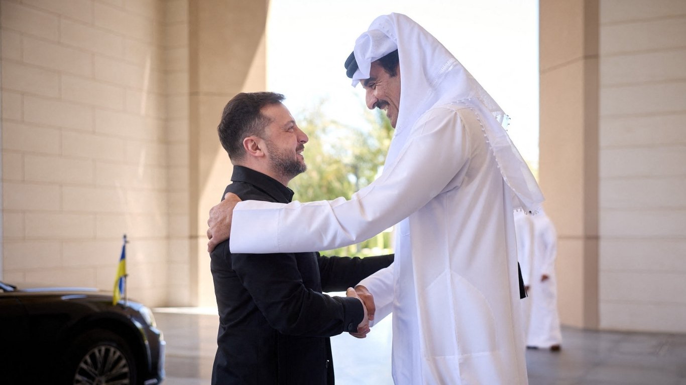 Zelensky, Gulf leaders sign defense deals