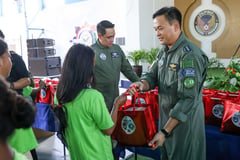 300 Aetas benefit from Tarlac military mission