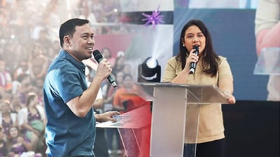 WOMEN IN MOTION: Villar Draws Thousand in Zumba Showdown