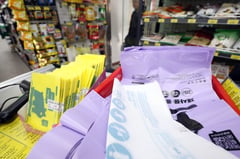 Calm sought as Koreans rush buying trash bags