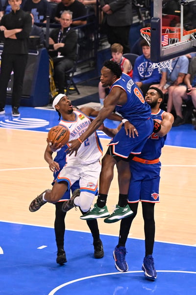 Thunder strike anew, rip Knicks