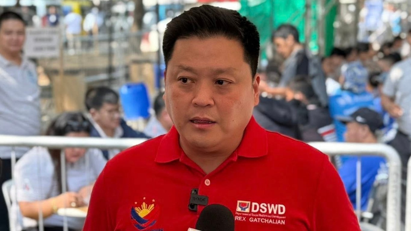 Gatchalian apologizes for rider’s death during DSWD payout