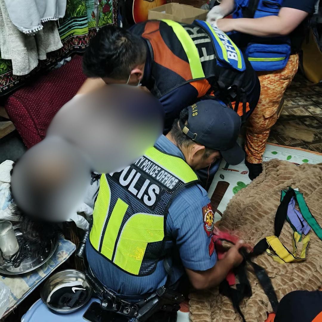 Baguio cops help mother deliver a baby