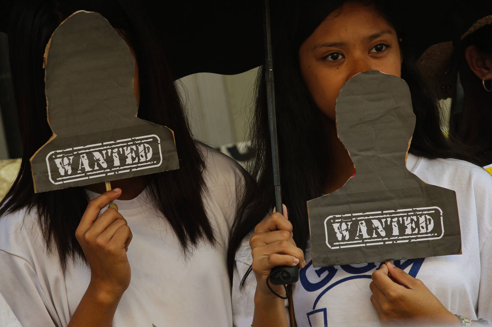 EcoWaste Coalition, alongside local community members and church partners, re-enact the Via Crucis or Way of the Cross through the streets of Tondo on Tuesday 31 March 2026. The procession serves as a powerful call for just and enduring solutions to the waste crisis, climate change, energy instability, and corruption.