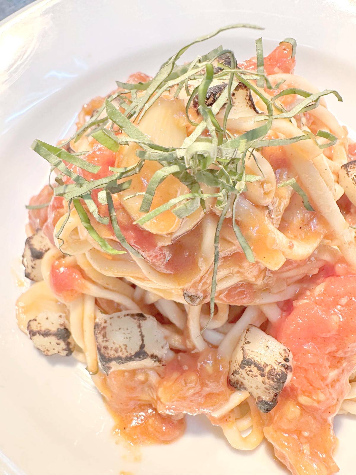AGLIO Olio Pasta with seared