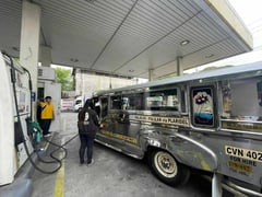 Provincial government provides free fuel to jeepney drivers in Bulacan