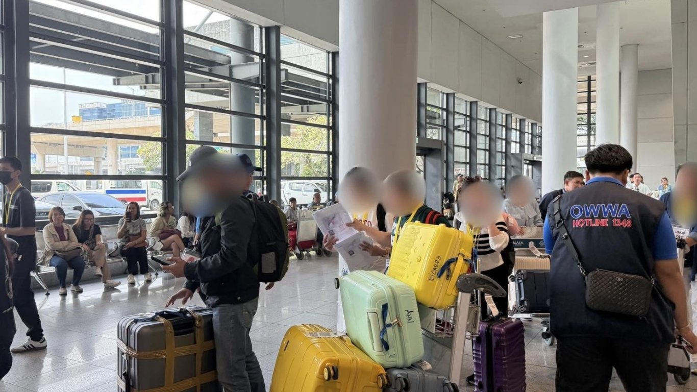 Gov’t welcomes 99 OFWs from Kuwait