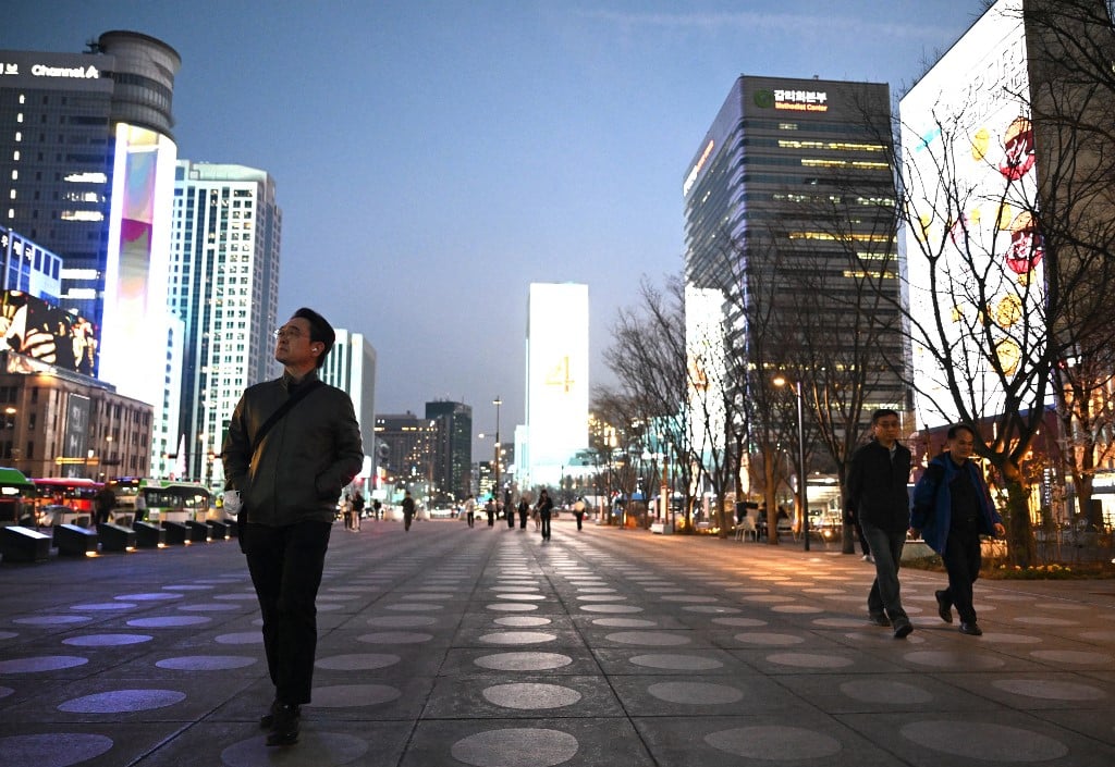 Too bright: Seoul to dim digital billboards after complaints