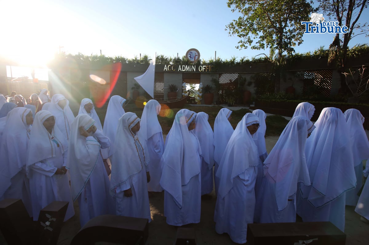 (April 03 2026) Thousands of Apostolic Catholic Church (ACC) members, walk barefoot in a procession through the 14 Stations of the Cross at the ACC Tierra delos Santos in Doña Remedios Trinidad, Bulacan, depicting the Passion and Death of Jesus Christ, As a way of penance during their Holy Week observance on Good Friday April 3 2026. Photo/Analy Labor